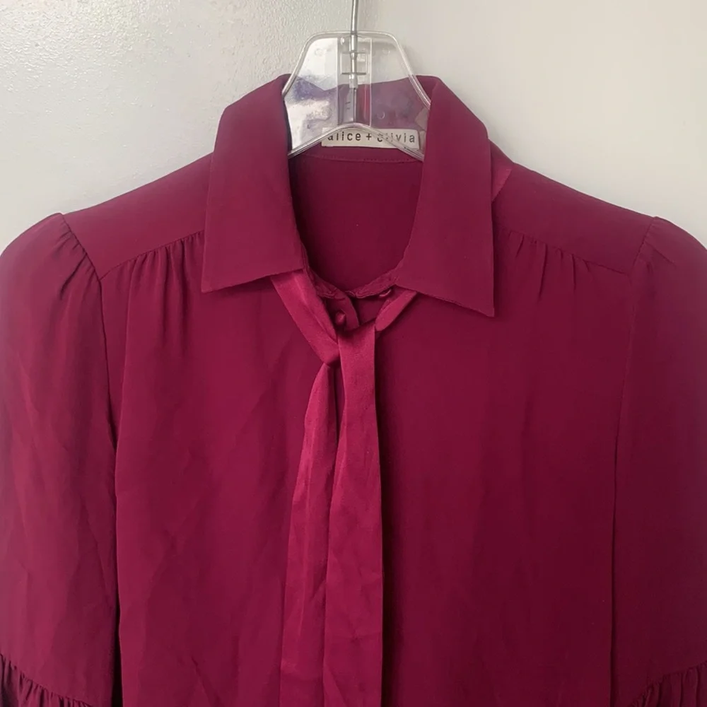 ALICE + OLIVIA 'Currant' Purple 100% Silk Top with Neck Tie Blouse Size XS - Picture 6 of 16
